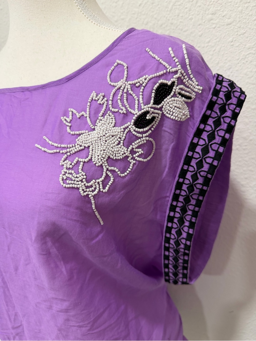 LEIFNOTES By Anthropologie Farren Beaded Tie Back Blouse EUC - Picture 4 of 10